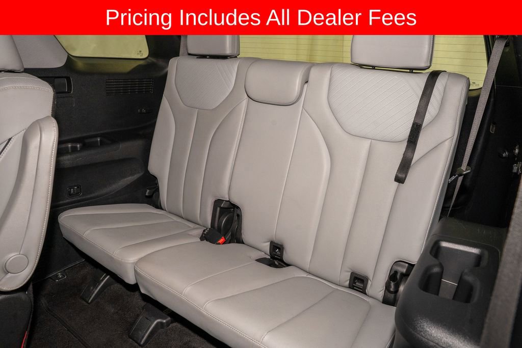 Used 2024 Hyundai Palisade SEL FWD image 11