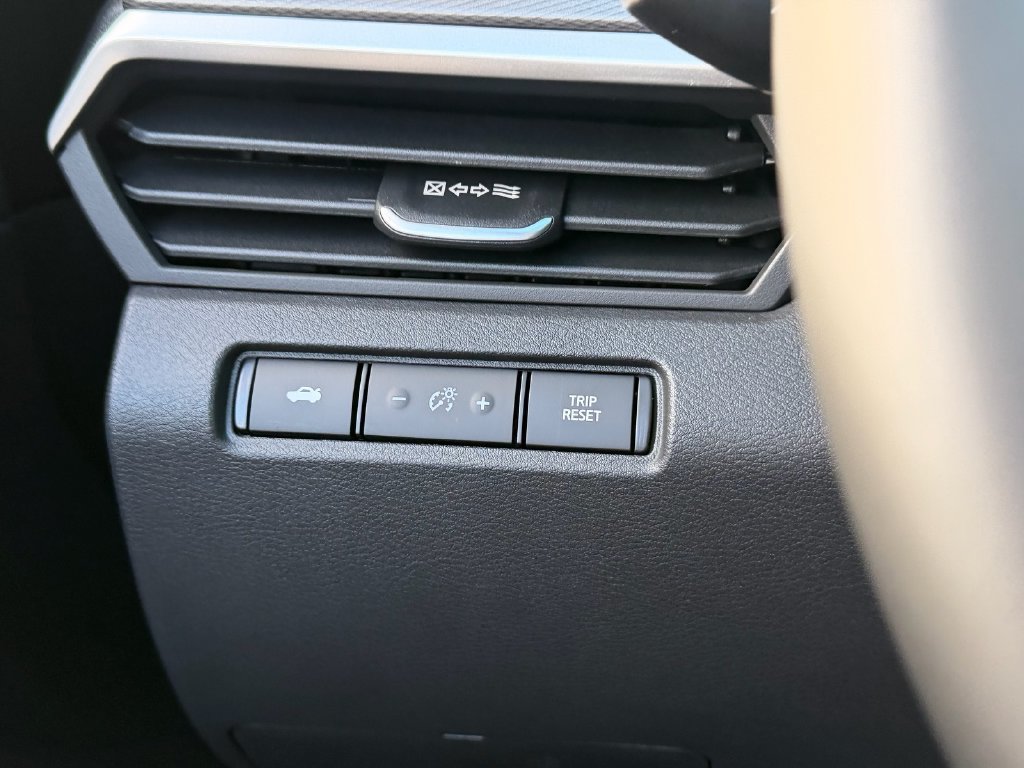New 2026 Nissan Altima 2.5 SR FWD image 17