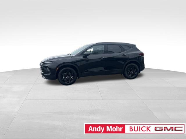 Used 2025 Chevrolet Blazer LT w/ Convenience Package FWD image 9