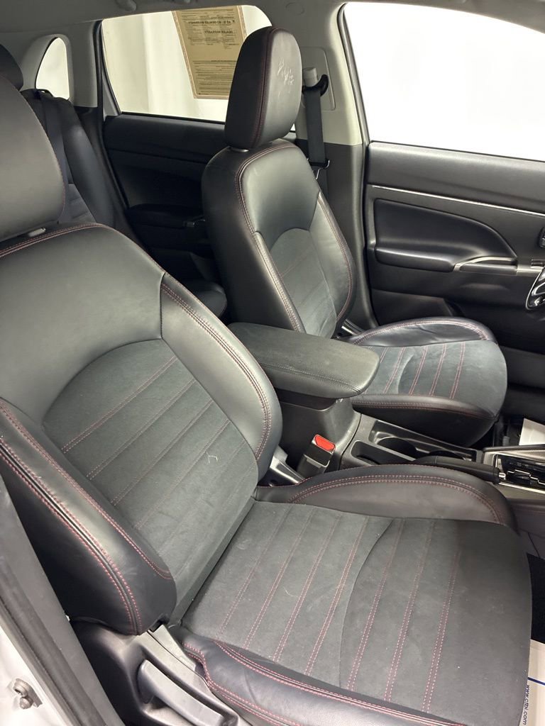 Used 2024 Mitsubishi Outlander Sport LE image 27