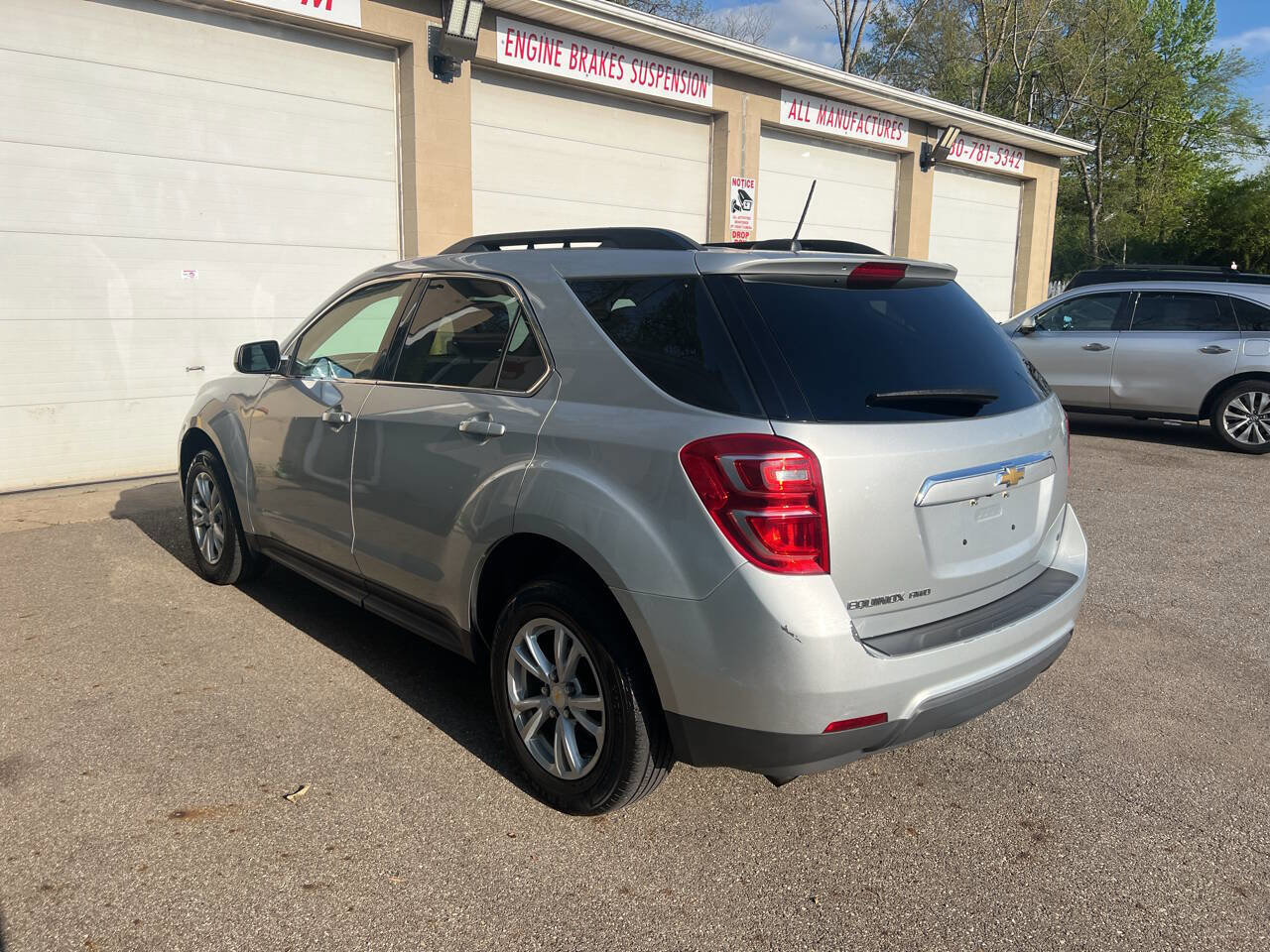 Used 2017 Chevrolet Equinox LT w/ Convenience Package image 6