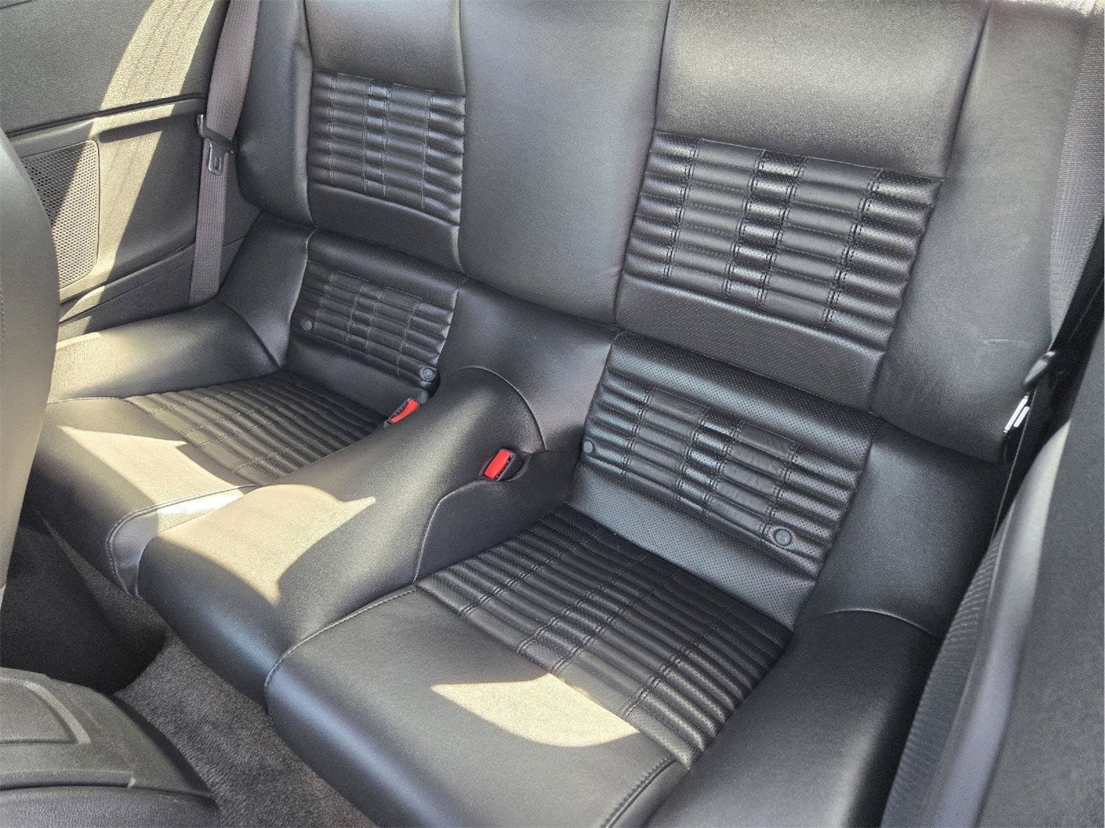 Used 2012 Ford Mustang Shelby GT500 w/ SVT Performance Pkg RWD image 29