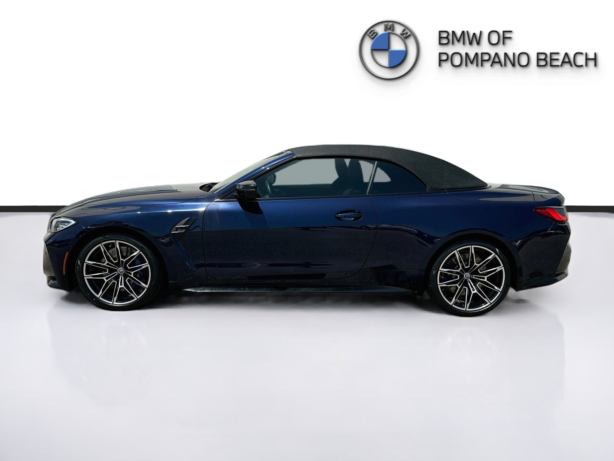 Used 2023 BMW M4 xDrive Competition w/ Parking Assistance Package AWD/4WD image 4