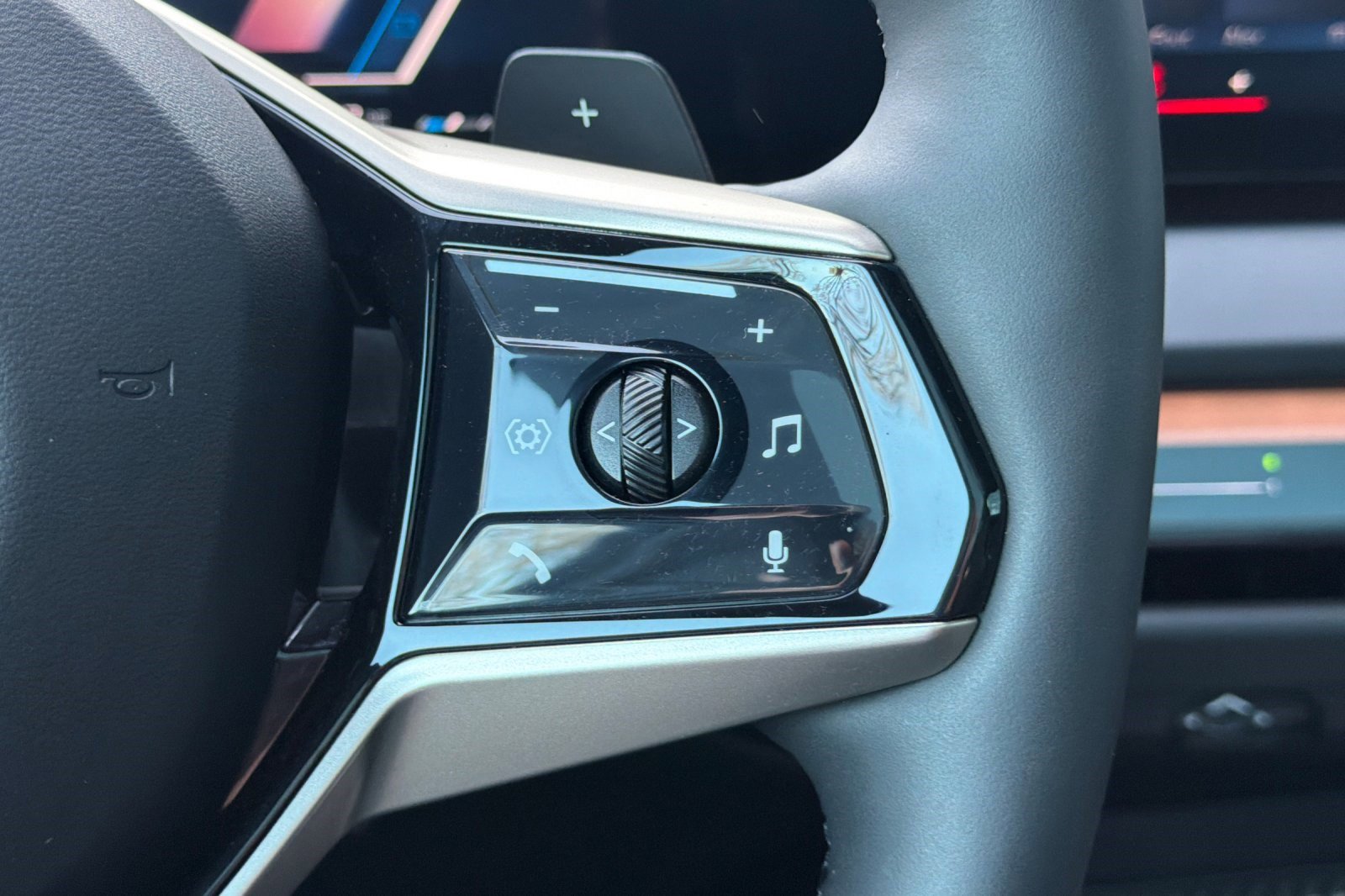 Used 2025 BMW X3 xDrive30i w/ Convenience Package image 31