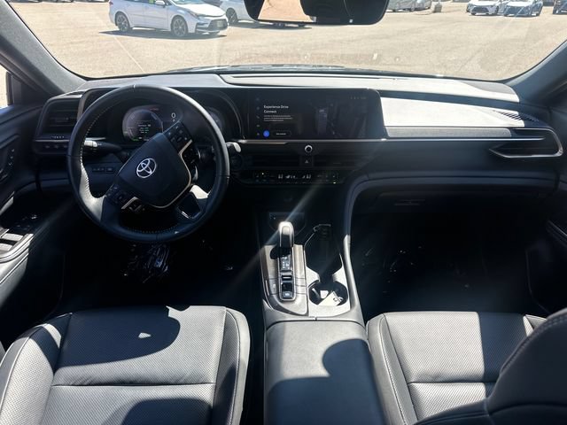 Certified 2025 Toyota Crown Signia AWD/4WD image 22