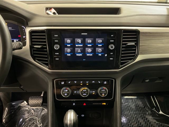 Used 2023 Volkswagen Atlas Cross Sport SE FWD image 17