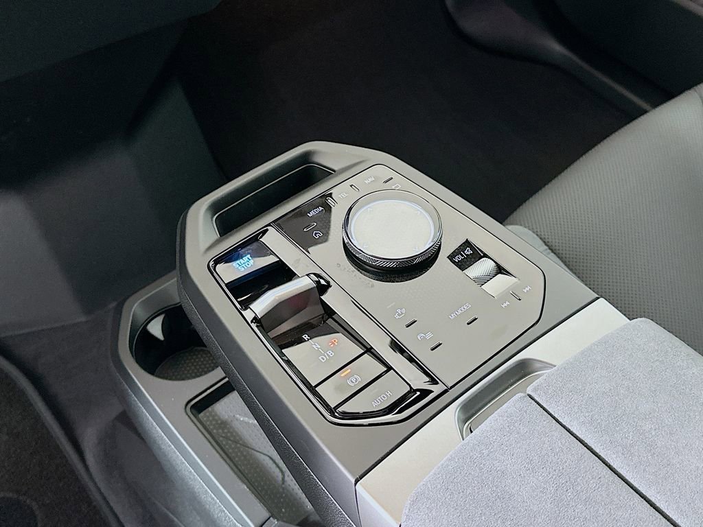 New 2026 BMW iX xDrive45 w/ M Sport Package image 15