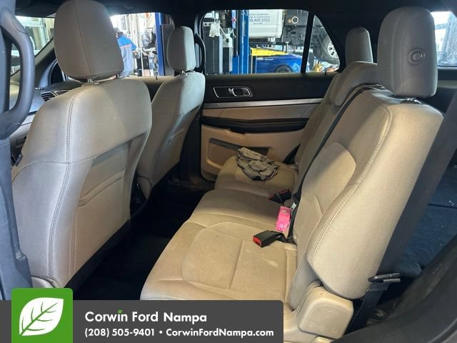 Used 2018 Ford Explorer XLT w/ Equipment Group 201A AWD/4WD image 4