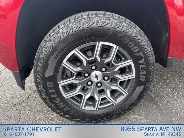 Used 2023 Chevrolet Colorado Z71 w/ Z71 Convenience Package 2 AWD/4WD image 10