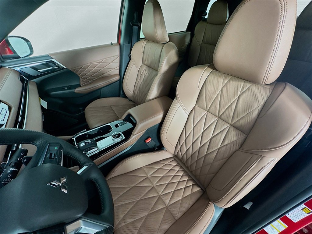New 2025 Mitsubishi Outlander SEL image 22