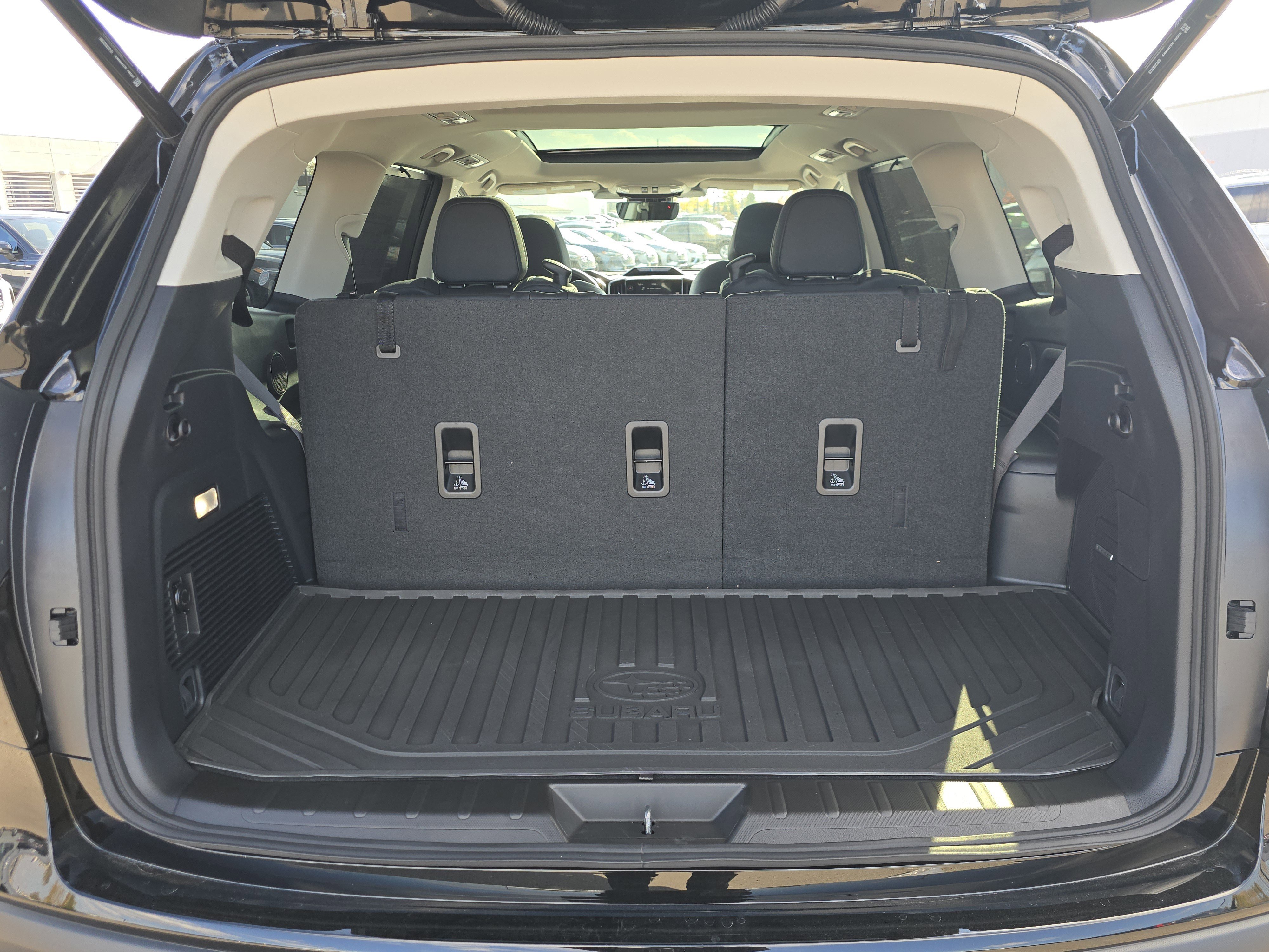 New 2025 Subaru Ascent Limited image 17