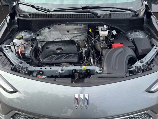 Used 2025 Buick Encore GX Avenir w/ Avenir Technology Package image 27
