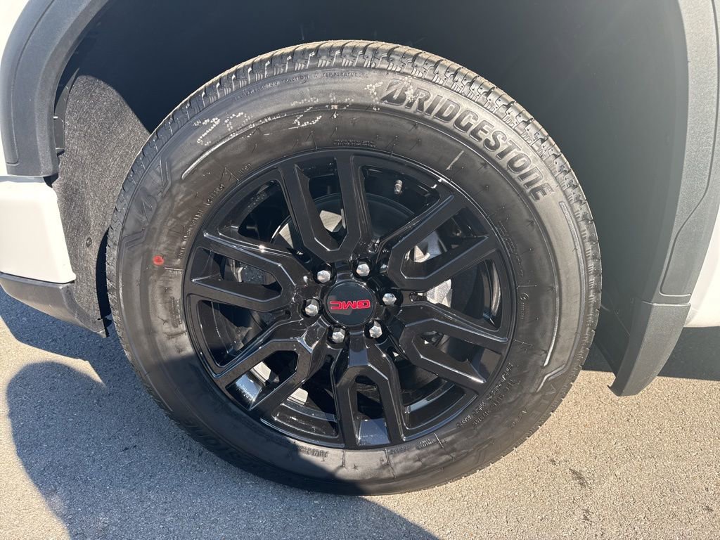 New 2026 GMC Sierra 1500 Elevation image 32