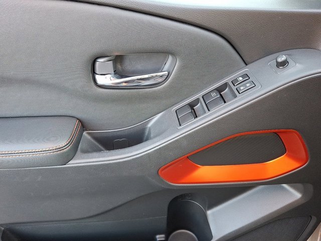 Used 2023 Nissan Frontier PRO-4X w/ Technology Package image 14