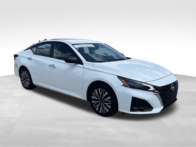 Certified 2025 Nissan Altima 2.5 SV FWD image 7
