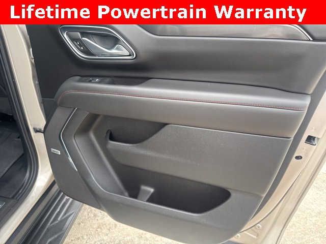 Used 2024 Chevrolet Suburban RST w/ Luxury Package image 27