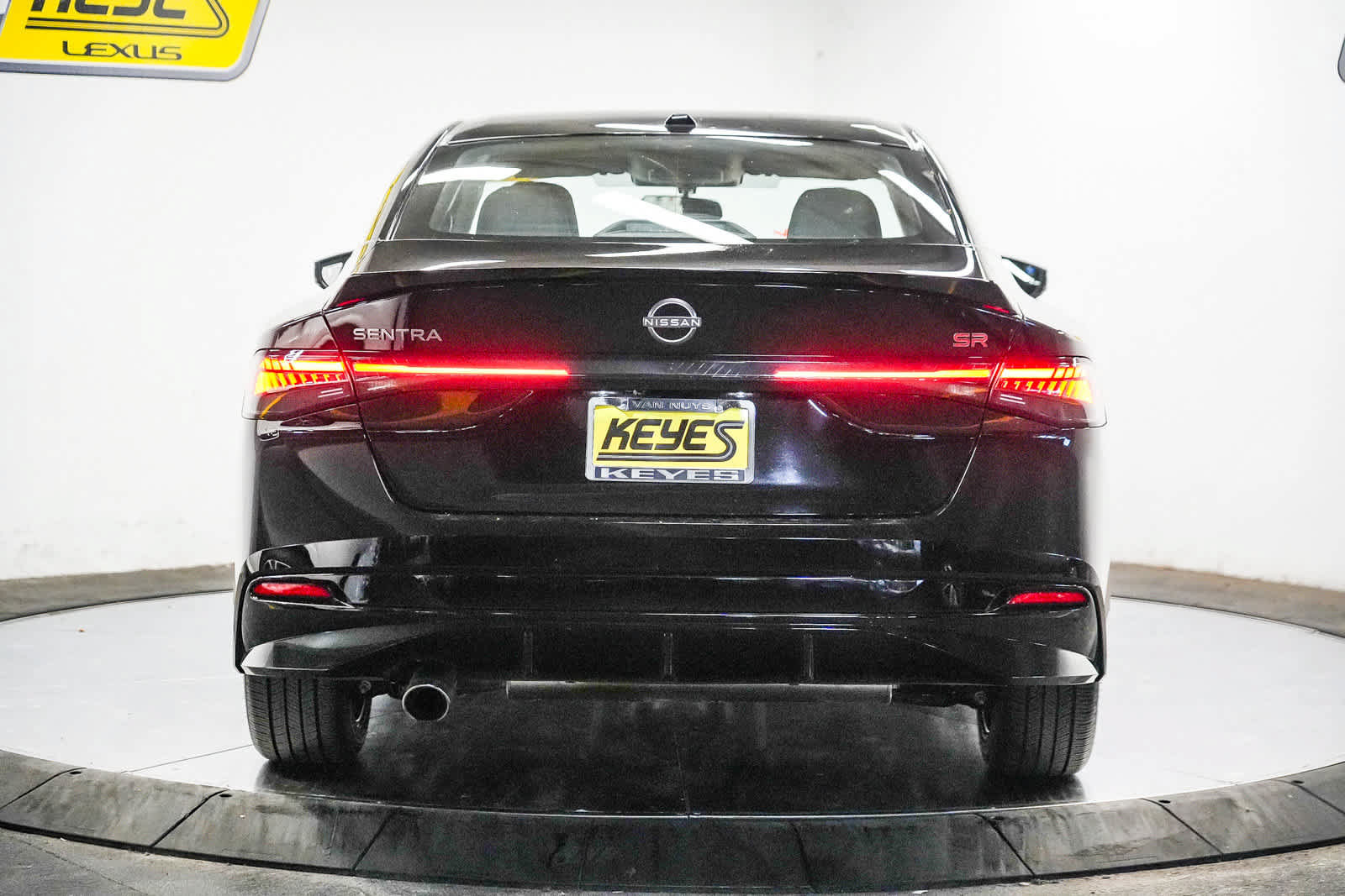 Used 2026 Nissan Sentra SR w/ Floor Mat Package FWD image 5
