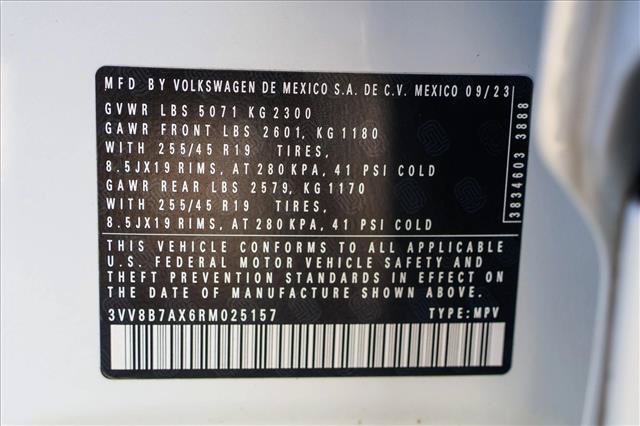 Used 2024 Volkswagen Tiguan SE R-Line AWD/4WD image 29