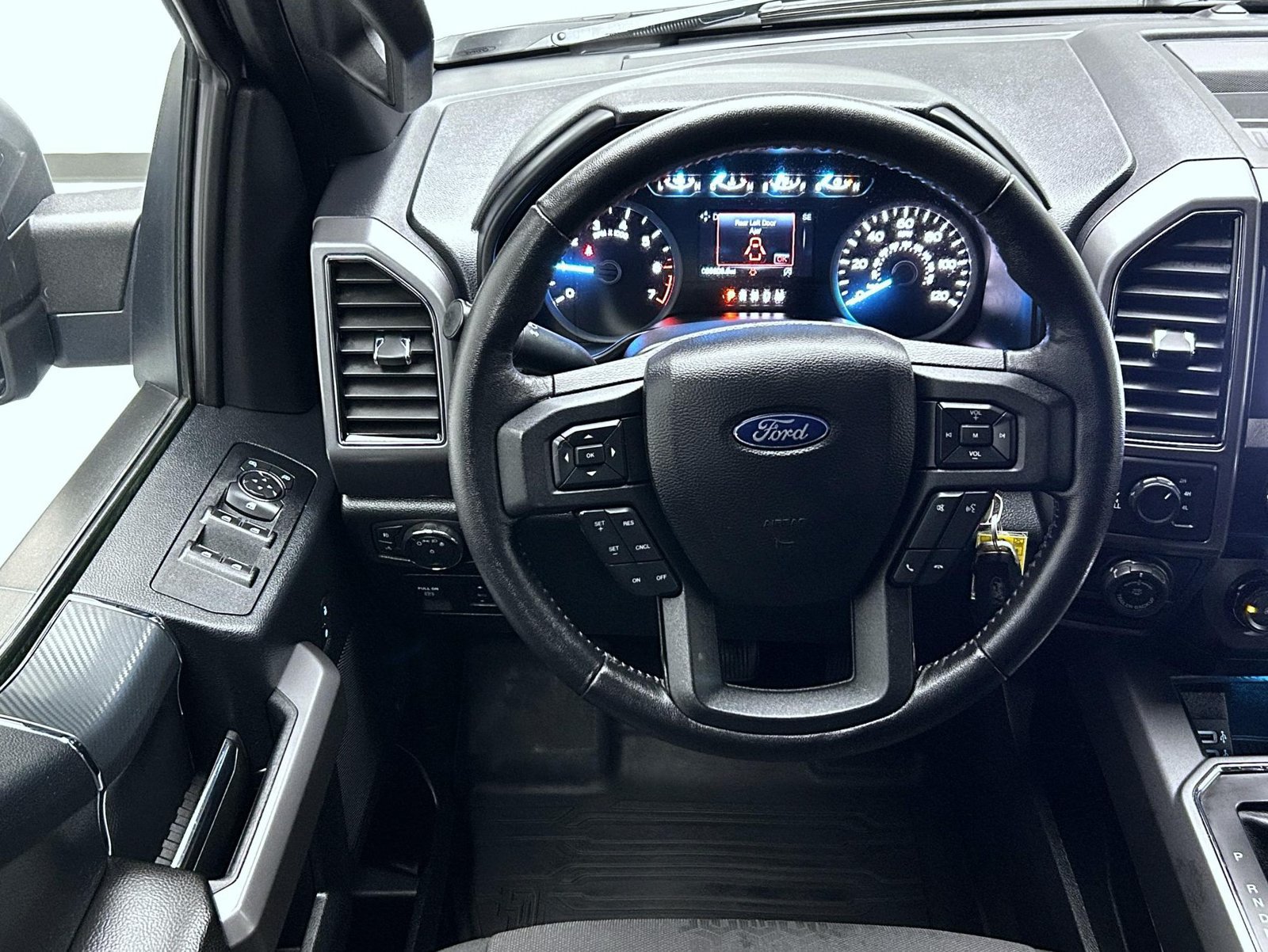 Used 2020 Ford F150 XLT w/ Equipment Group 302A Luxury AWD/4WD image 12