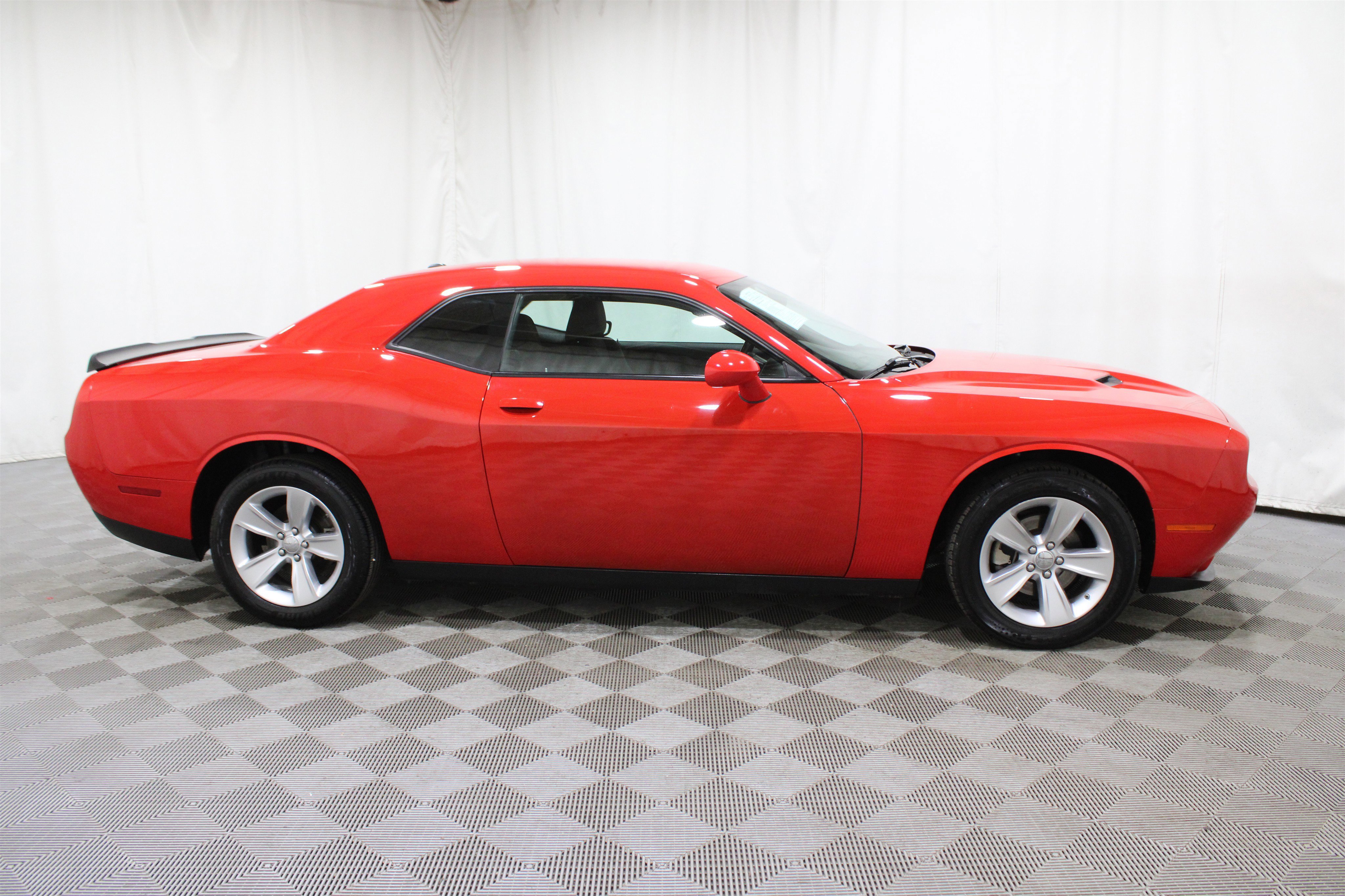Used 2023 Dodge Challenger SXT image 30