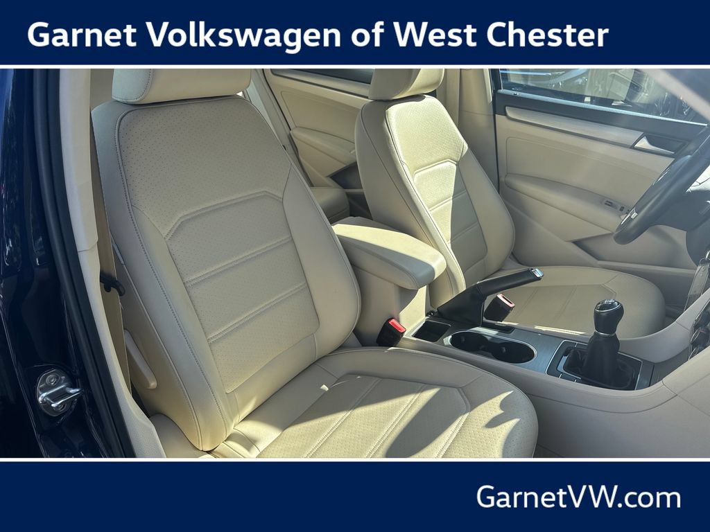 Used 2015 Volkswagen Passat TDI SE FWD image 29