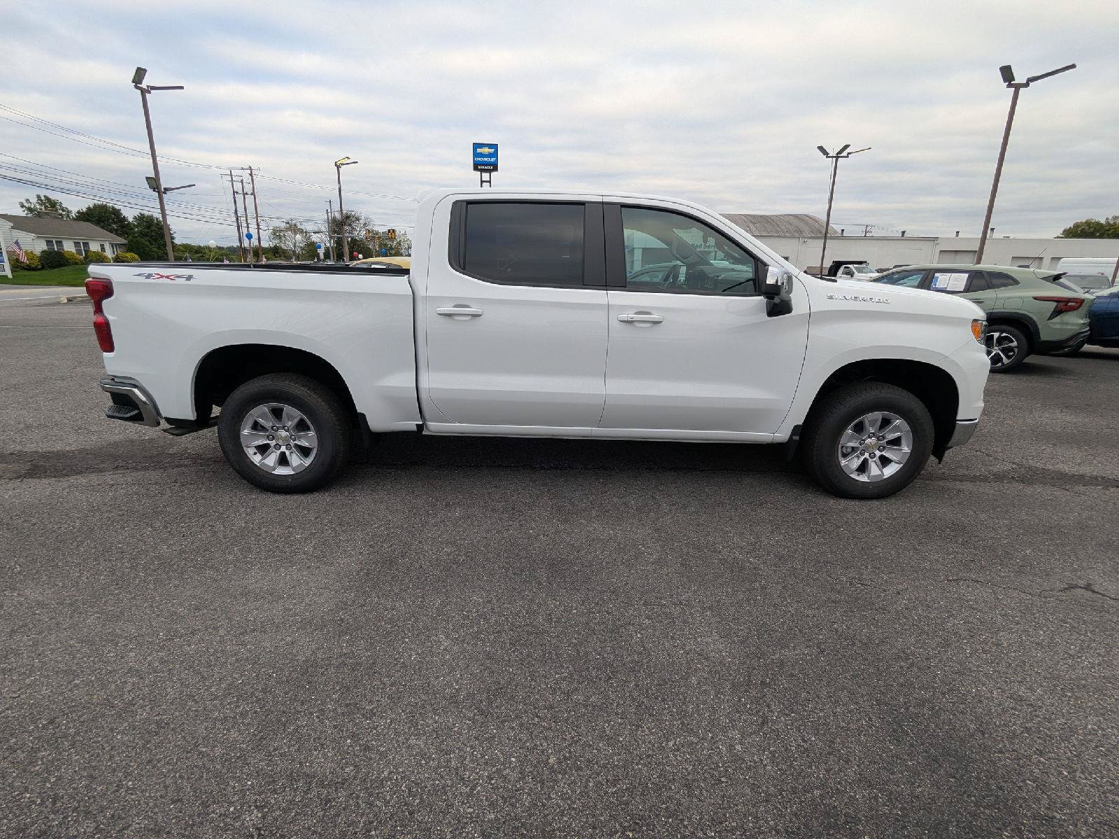 New 2026 Chevrolet Silverado 1500 LT w/ Safety Package AWD/4WD image 32