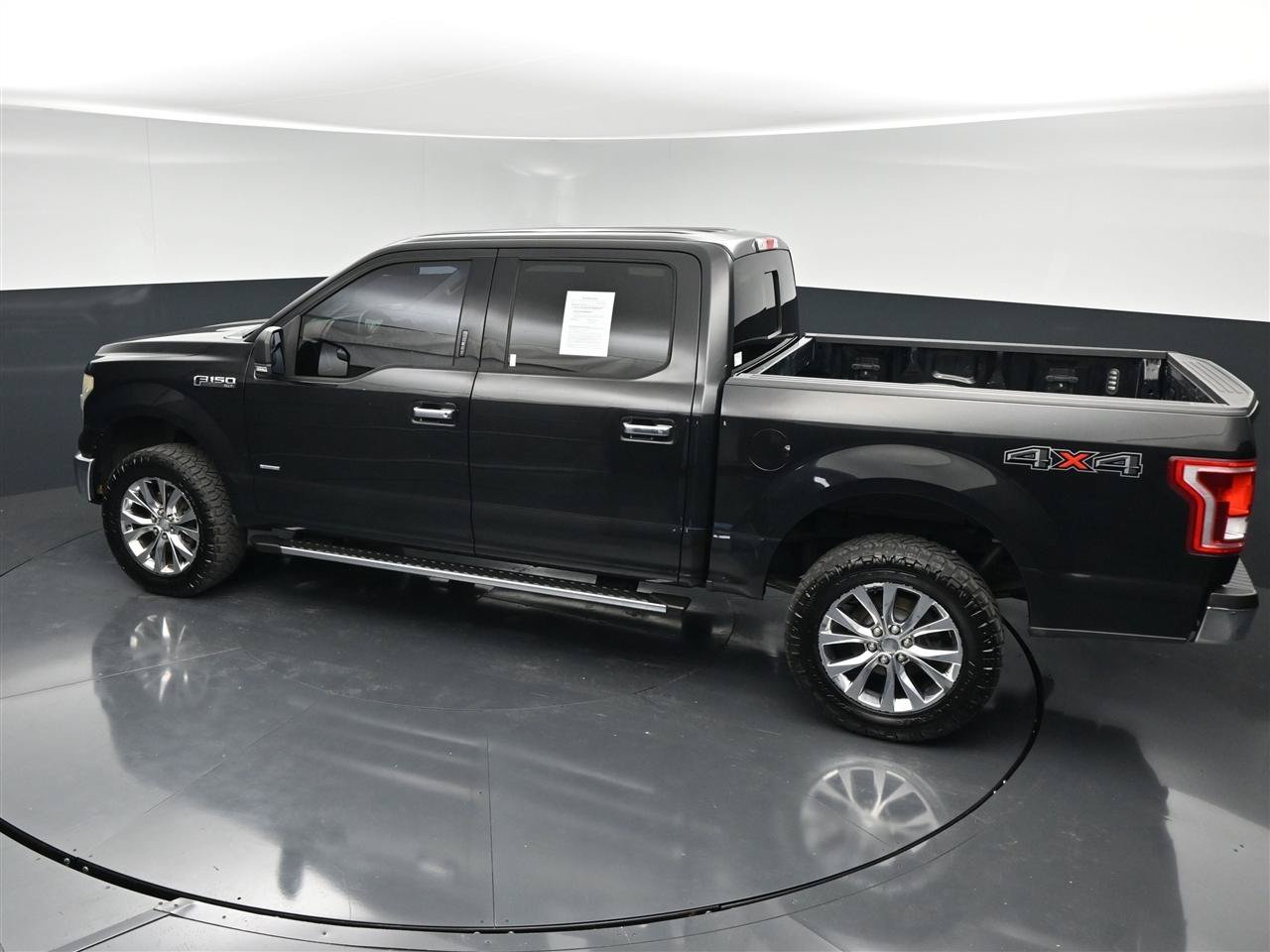 Used 2015 Ford F150 XLT w/ Equipment Group 302A Luxury AWD/4WD image 26