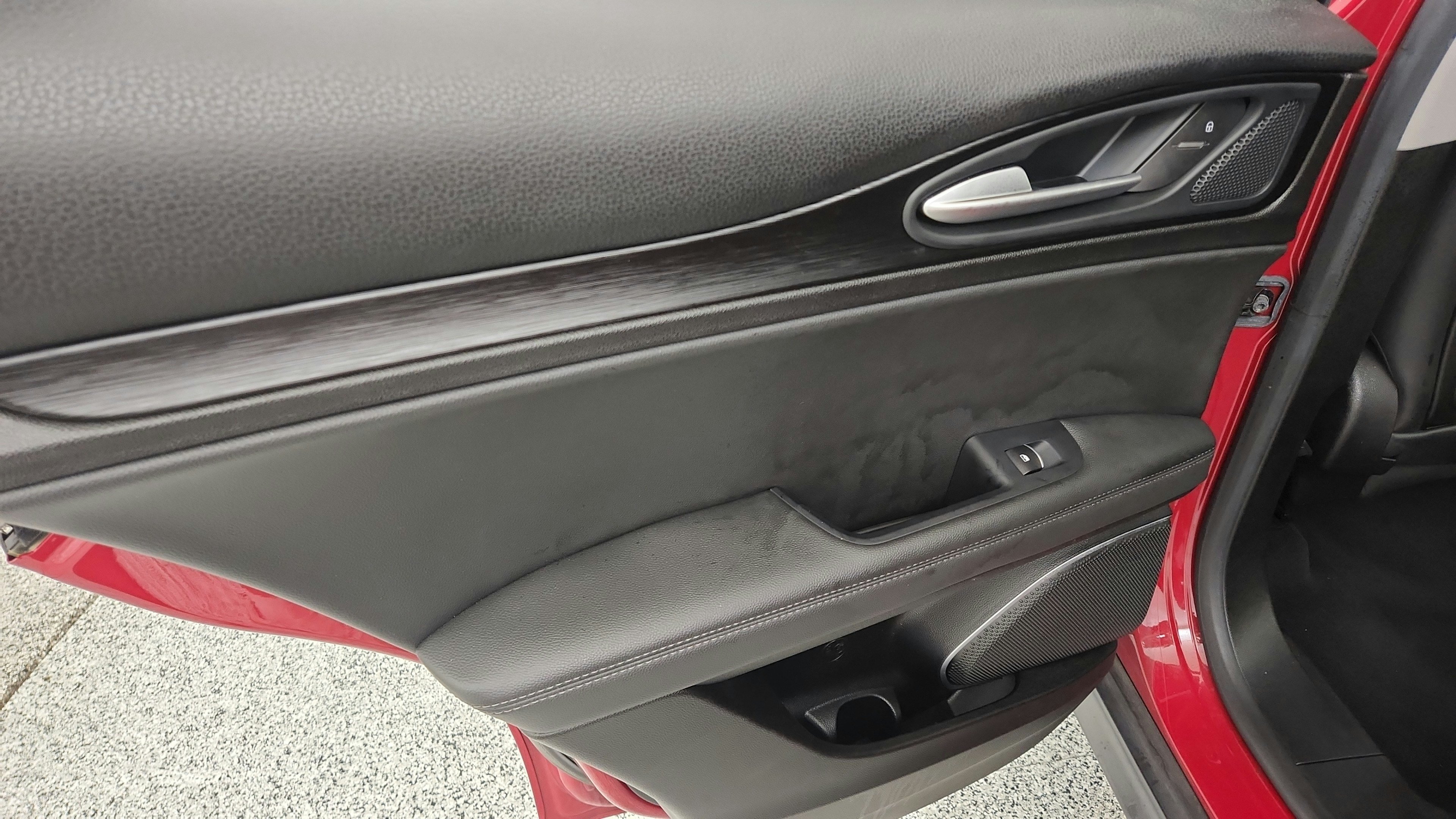 Used 2018 Alfa Romeo Stelvio AWD image 27