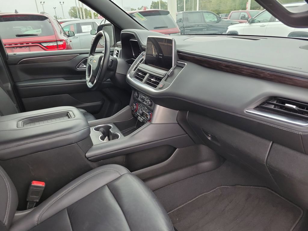 Used 2023 Chevrolet Suburban LT image 34