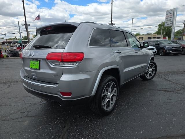 Used 2018 Jeep Grand Cherokee Limited AWD/4WD image 7