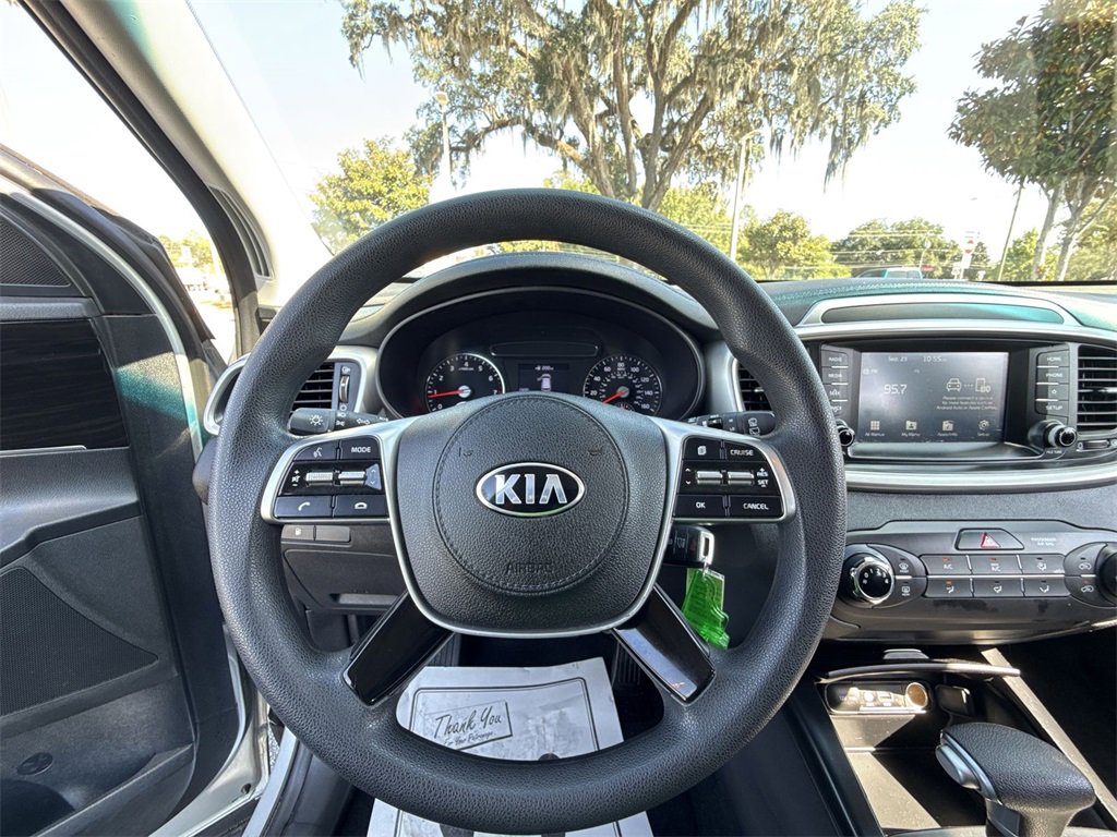 Used 2020 Kia Sorento LX image 13