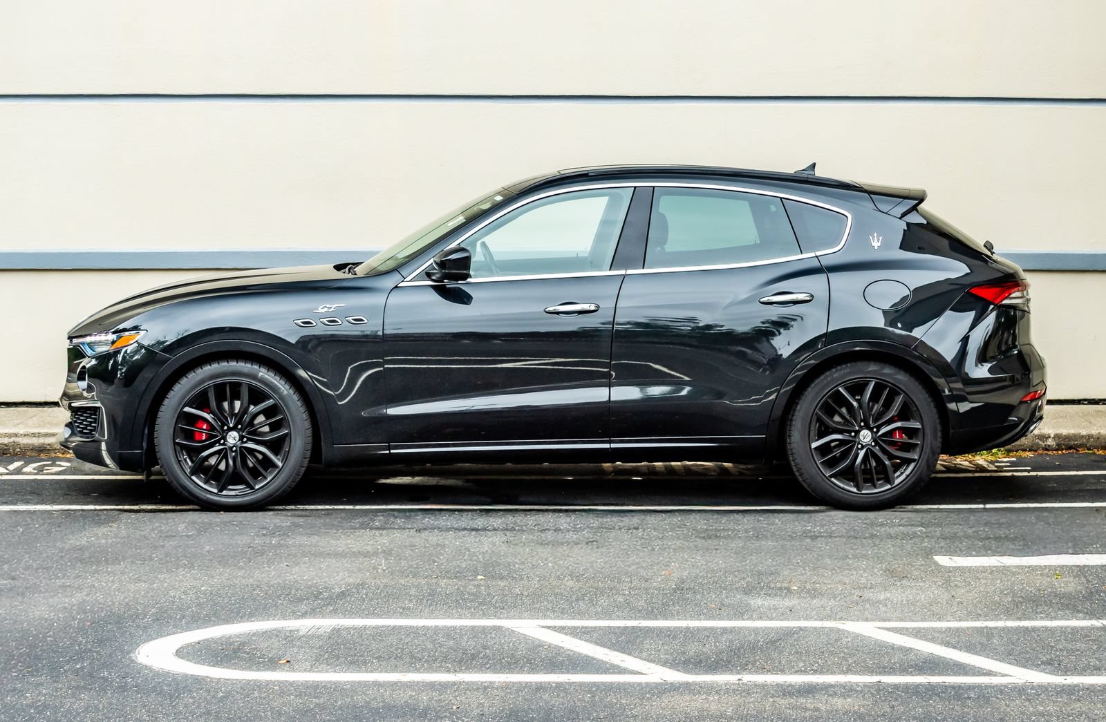Used 2022 Maserati Levante GT AWD/4WD image 5