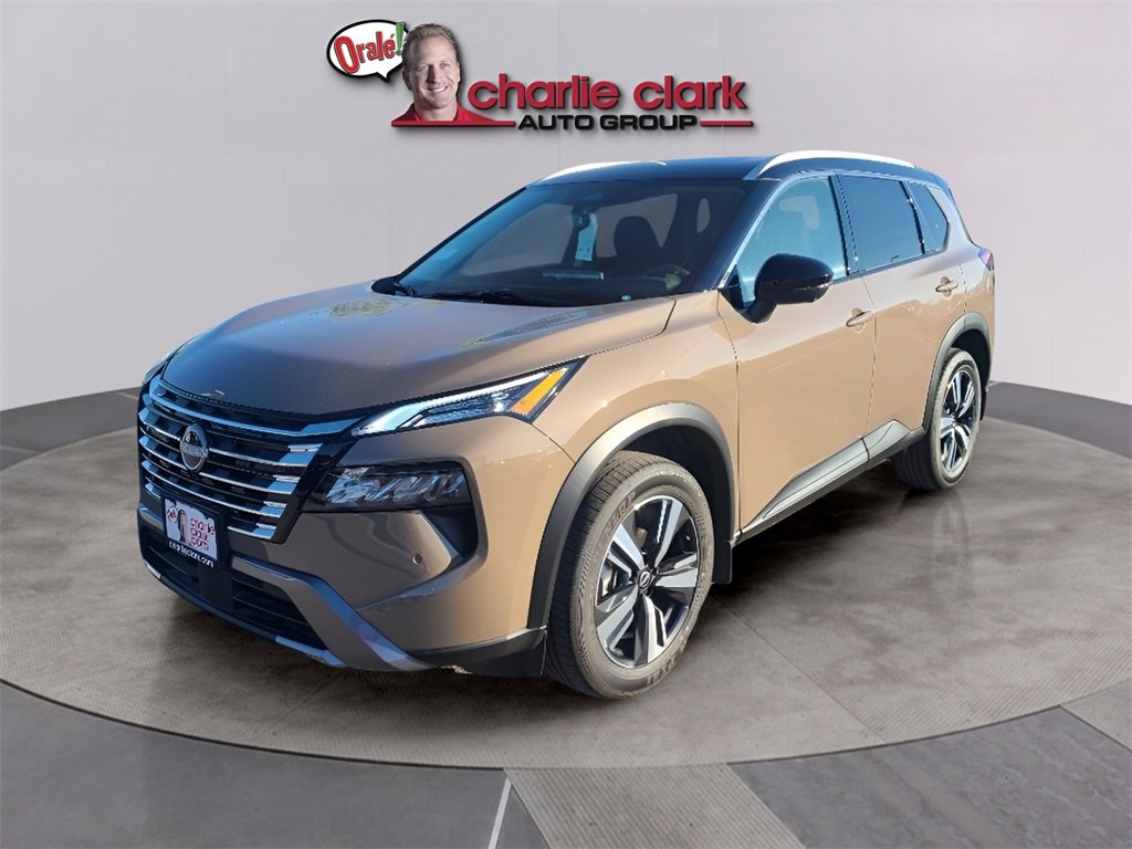 Used 2024 Nissan Rogue SL w/ SL Premium Package image 2