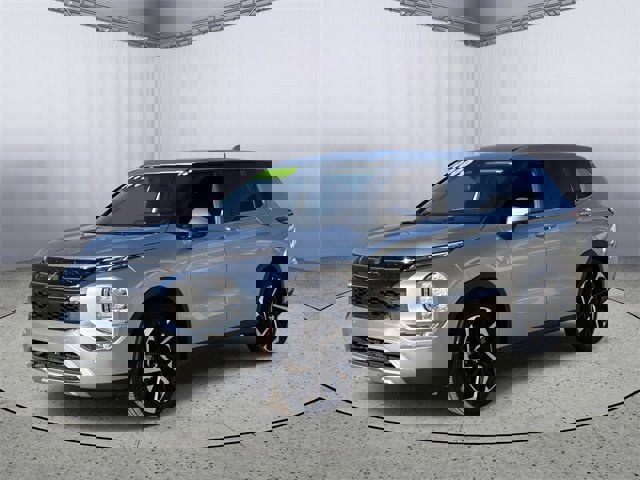 Used 2024 Mitsubishi Outlander SE