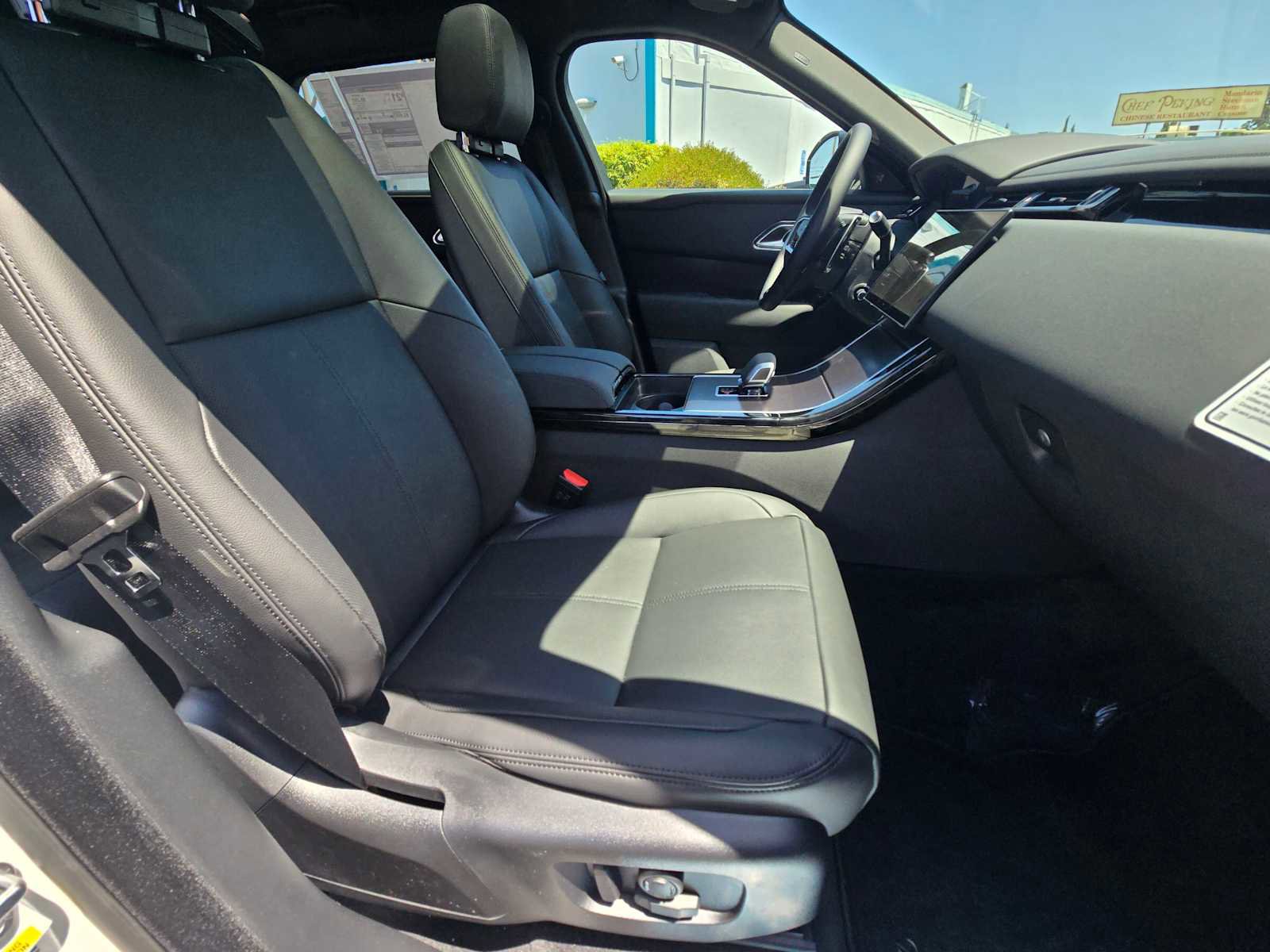 Certified 2026 Land Rover Range Rover Velar Dynamic SE image 11