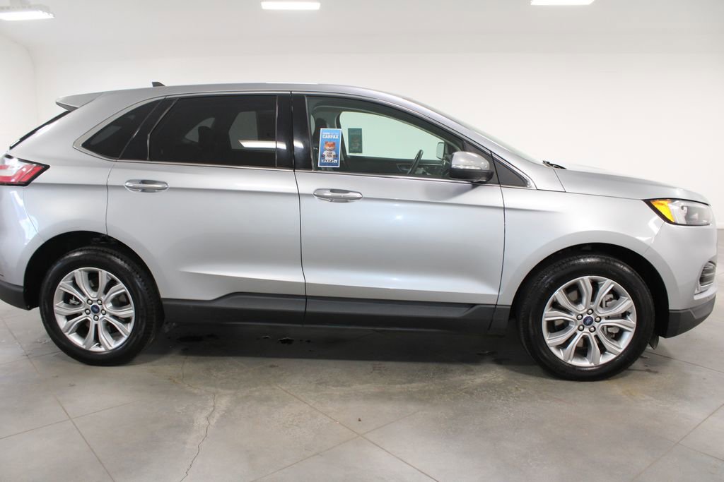 Used 2022 Ford Edge Titanium image 11