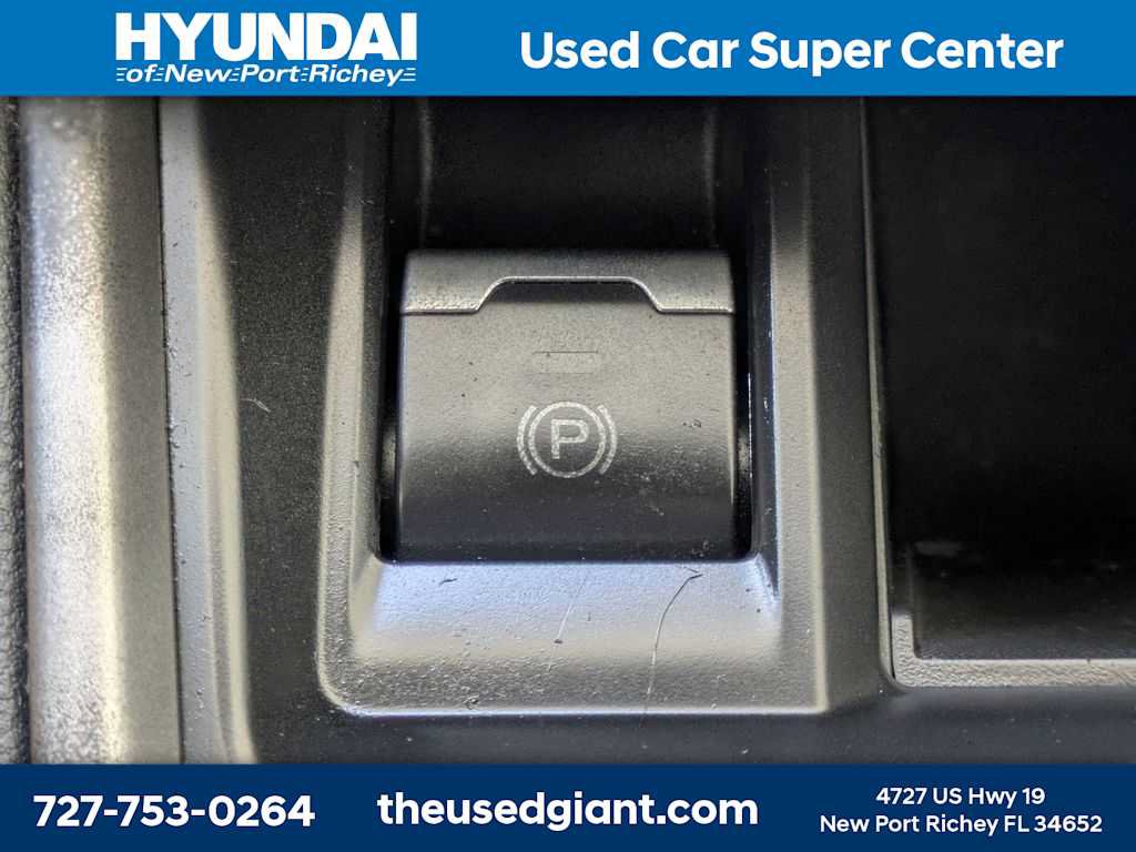 Used 2024 Subaru Outback Limited AWD/4WD image 32