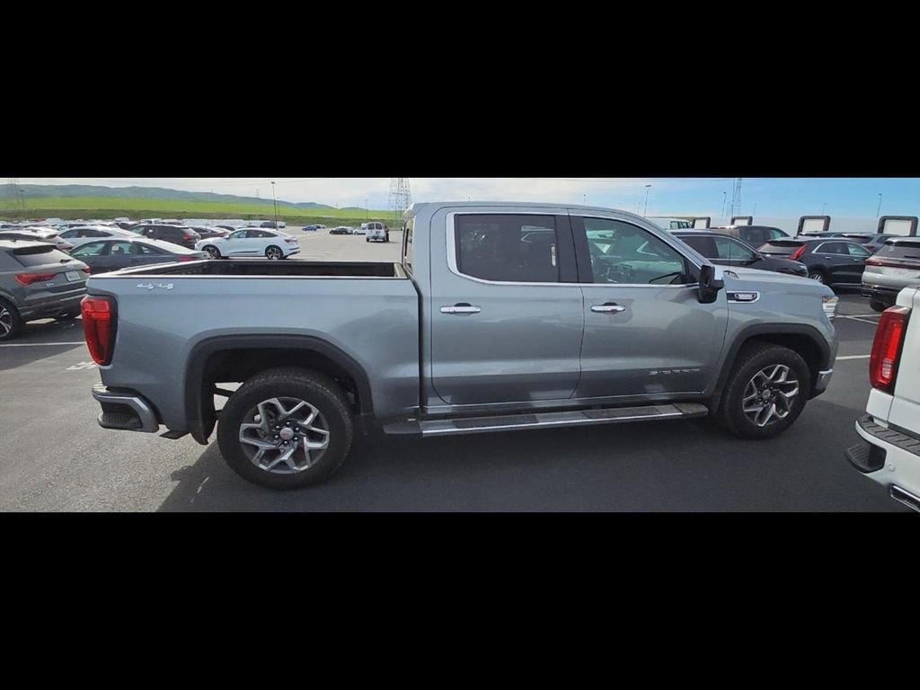 Used 2025 GMC Sierra 1500 SLT w/ SLT Premium Package image 9