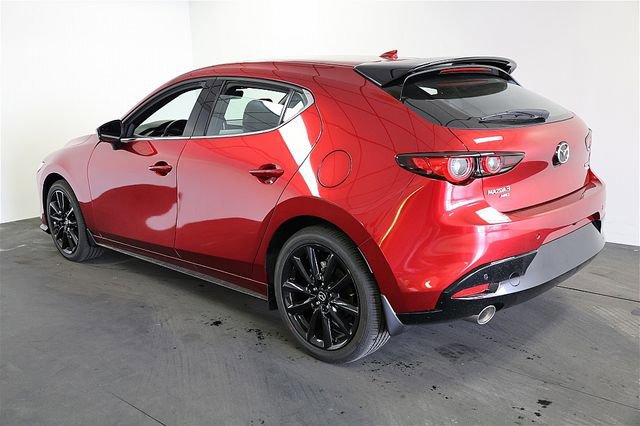 New 2026 MAZDA MAZDA3 Hatchback w/Premium Plus Pkg image 4
