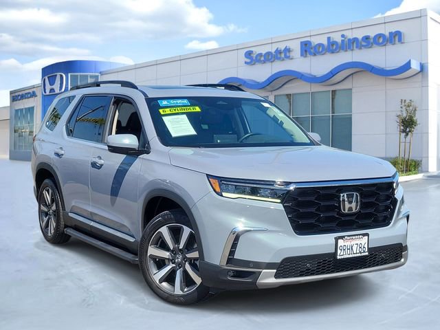 Certified 2025 Honda Pilot Touring