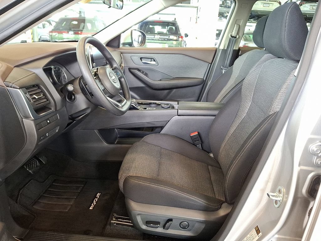 Used 2023 Nissan Rogue SV AWD/4WD image 15
