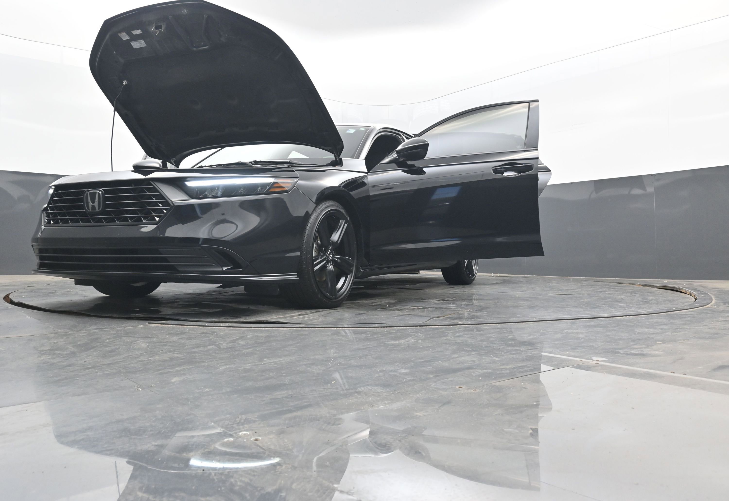 Used 2023 Honda Accord Sport image 40