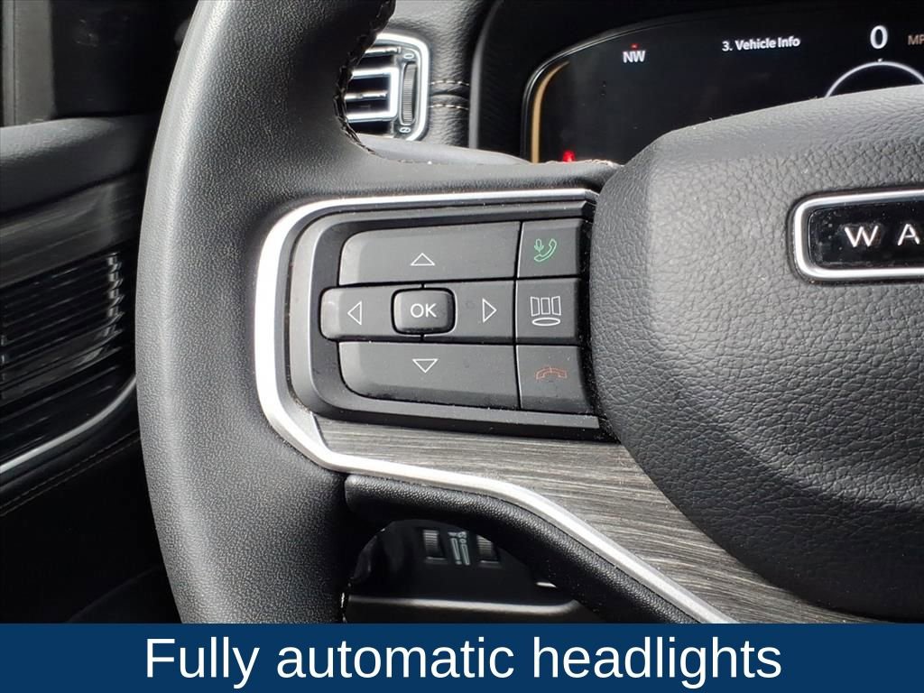 Used 2024 Jeep Wagoneer Series III AWD/4WD image 13