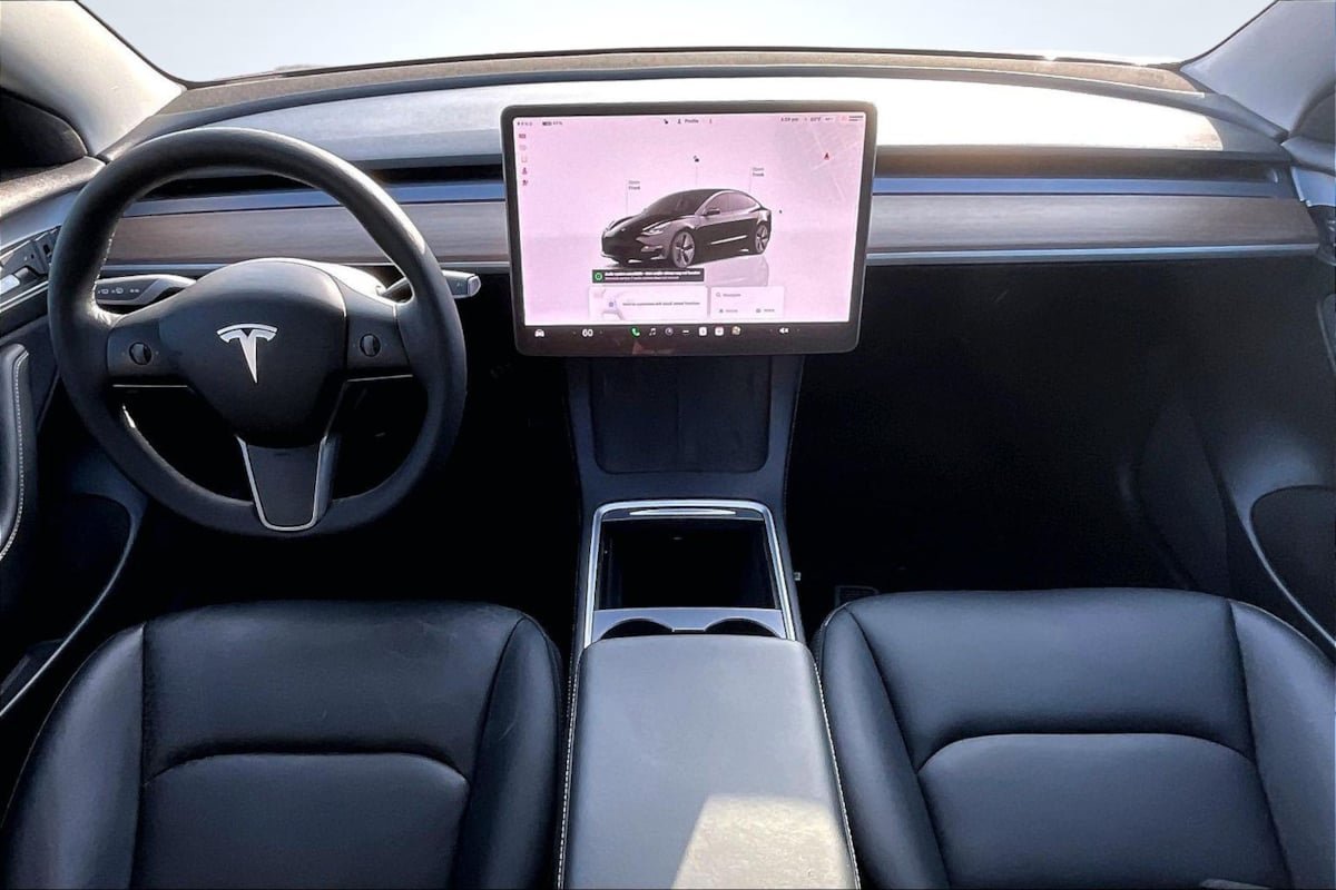 Used 2022 Tesla Model 3 Long Range AWD/4WD image 15
