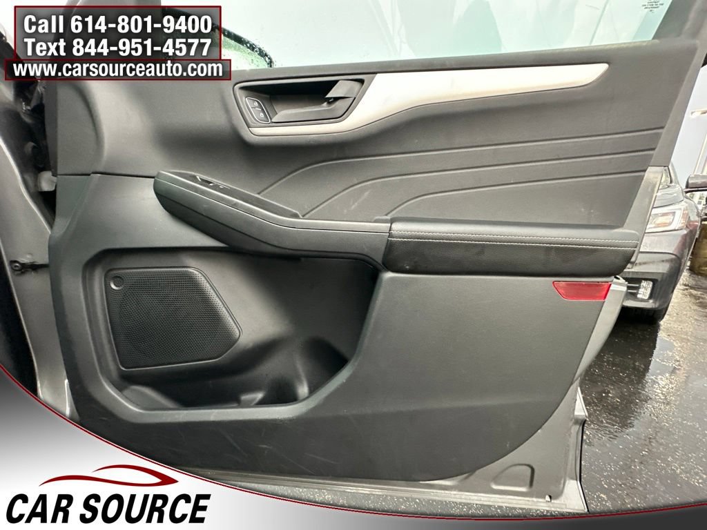 Used 2022 Ford Escape SE w/ Cold Weather Package AWD/4WD image 31