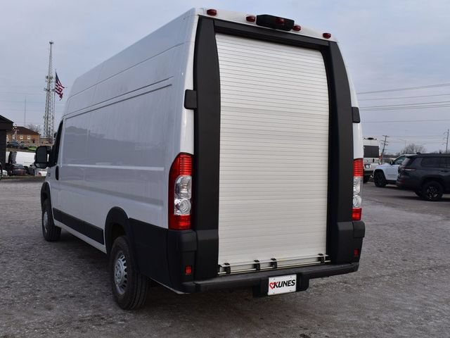 New 2025 RAM ProMaster 3500 w/ Roll-Up Rear Door Package FWD image 3