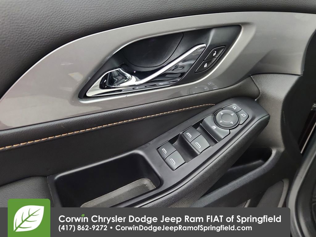 Used 2020 Chevrolet Traverse LT w/ Driver Confidence II Package AWD/4WD image 20