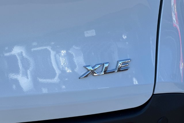 Certified 2026 Toyota Sienna XLE FWD image 34