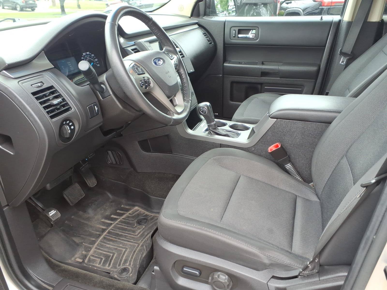 Used 2015 Ford Flex SE FWD image 11