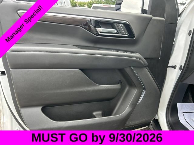 Used 2025 Chevrolet Suburban Z71 AWD/4WD image 11